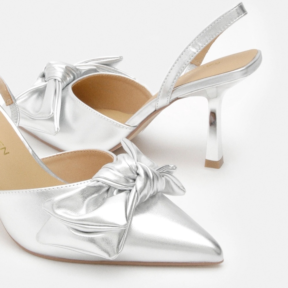 KarenMillen Metallic Pu Extreme Bow Slingback Court Heel - Picture 2 of 5